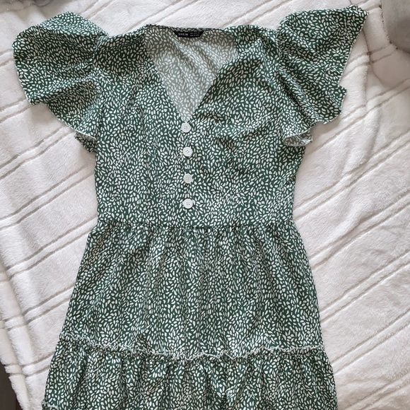 Green flowered sundress - Picture 2 of 2